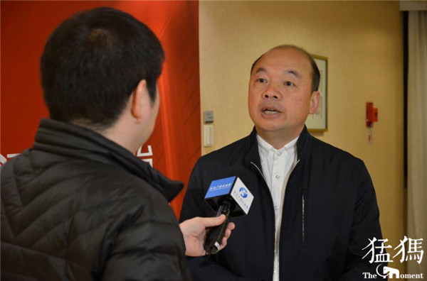 楊建國(guó):“全媒體”兩會(huì)報(bào)道發(fā)揮出了集聚效應(yīng)