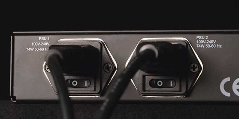 UA攜新品UAD-2 Live Rack殺入現(xiàn)場(chǎng)，這個(gè)機(jī)架設(shè)備可實(shí)時(shí)領(lǐng)跑UAD-2插件