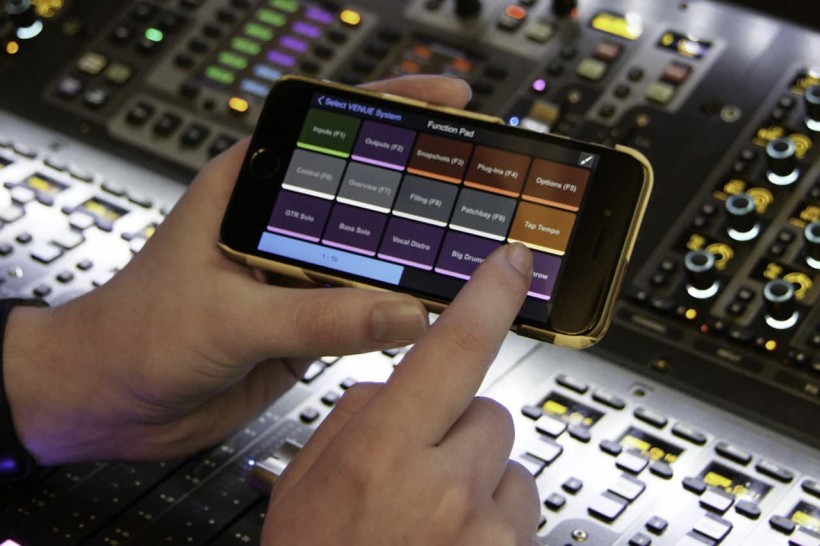 AVID Venue S6L 系統(tǒng)升級(jí)，可通過 iOS 控制呈現(xiàn)體育場(chǎng)大小的演出