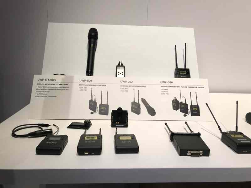 索尼推出新型高品質(zhì)無(wú)線(xiàn)麥克風(fēng)系統(tǒng)UWP-D可對(duì)帶有數(shù)字音頻接口MI熱靴的高端XDCAM手持?jǐn)z錄一體機(jī)的連接*1提供支持