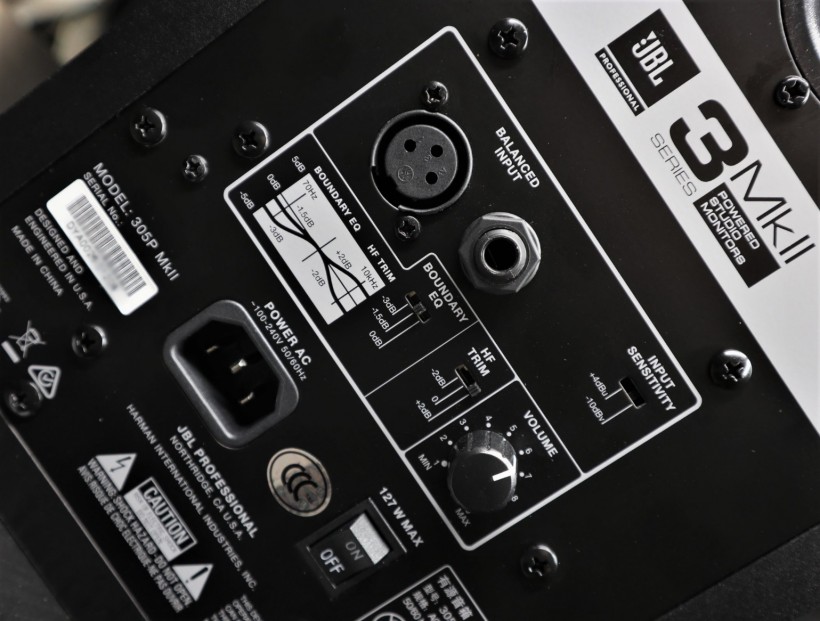 麗唱仍添錦上花——JBL 305P MkII 有源監(jiān)聽音箱試用體驗(yàn)